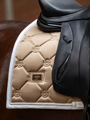 Equestrian Stockholm Dressur Schabracke Sand