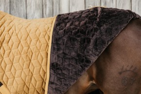 Kentucky Turnierdecke Show Rug Velvet Senfgelb 145